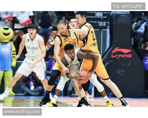 2020CBA新疆队与青岛队激战回顾精彩瞬间与赛场亮点分析