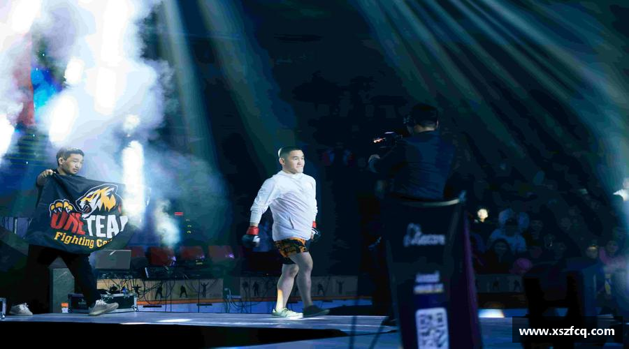 汗水诠释荣耀，坚定向前